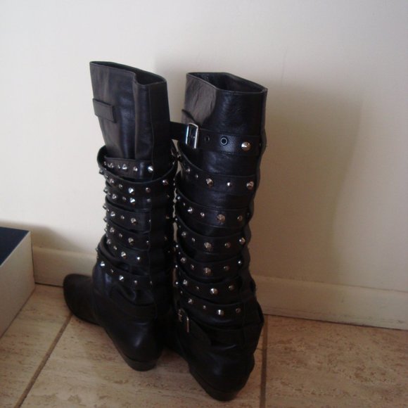 Golden Goose Black Leather And Silver Studded Flat Boots 9 - Picture 6 of 8